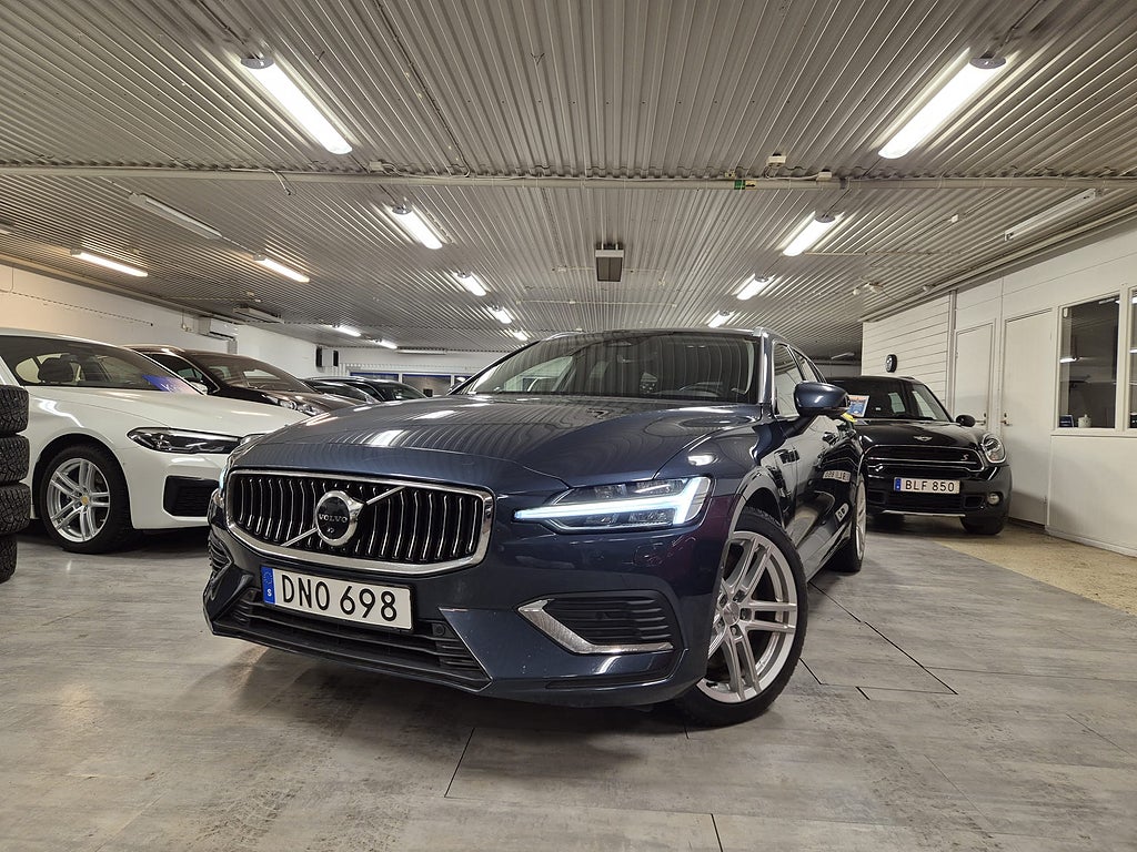 Volvo V60 Recharge T6 AWD Reserverad !!