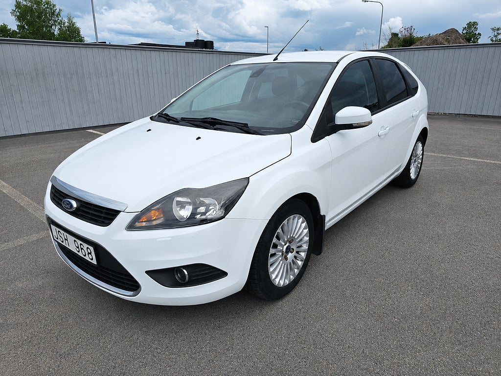 Ford Focus 5-dörrars 2.0---Reserverad ---
