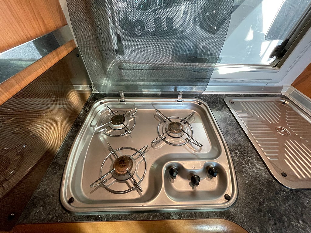 Bürstner Elegance 710 / Kedja / ALDE / AC bodel / Solcell  - Bürstner