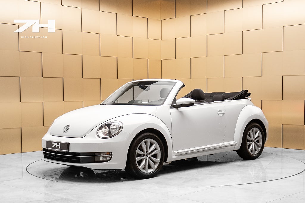 Volkswagen Beetle Cabriolet 1.2 TSI / Farthållare / Stolsvärme / Carplay