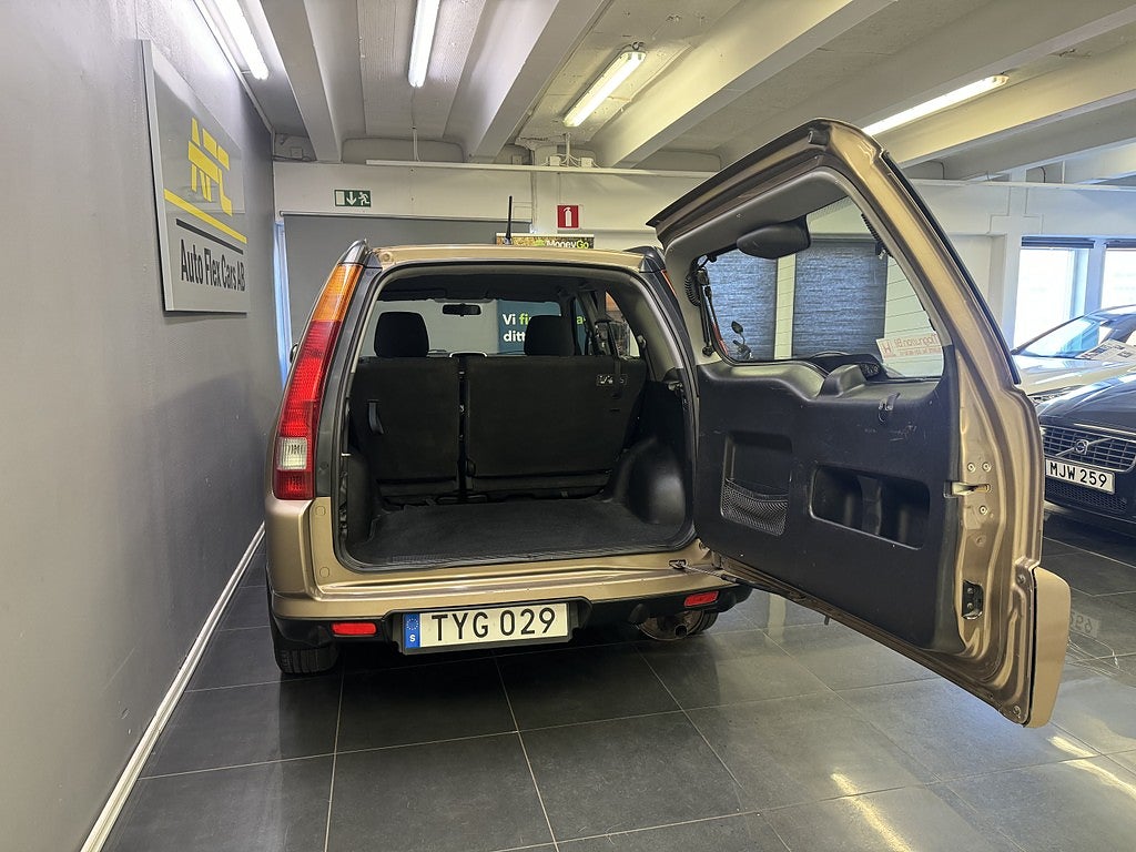 Honda CR-V 2.0 4WD | Nybesiktad | S+V | Nyservad | Bluetooth