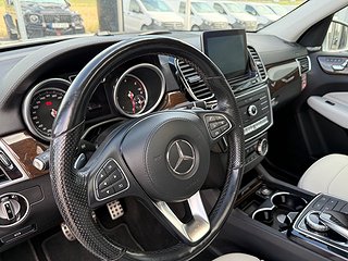 SUV Mercedes-Benz GLS 16 av 17