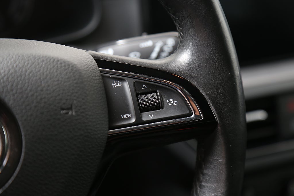 Skoda Kamiq 1,0 TSI Ambition 115hk Kamera CarPlay Drag 2020