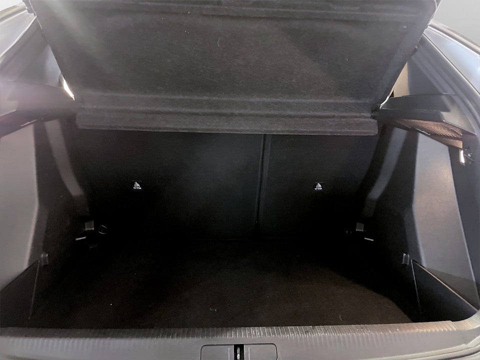 Bild på Peugeot 2008 GT Hybrid 145hk Aut B-KAMERA CARPLAY