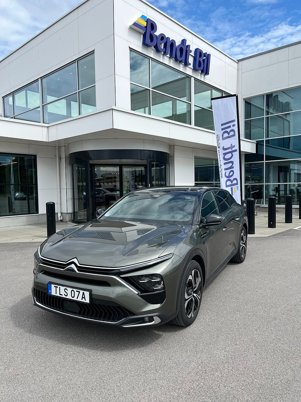 Citroën C5 X Shine Plug-in Hybrid 225Hk / Dragkrok / Nyservad