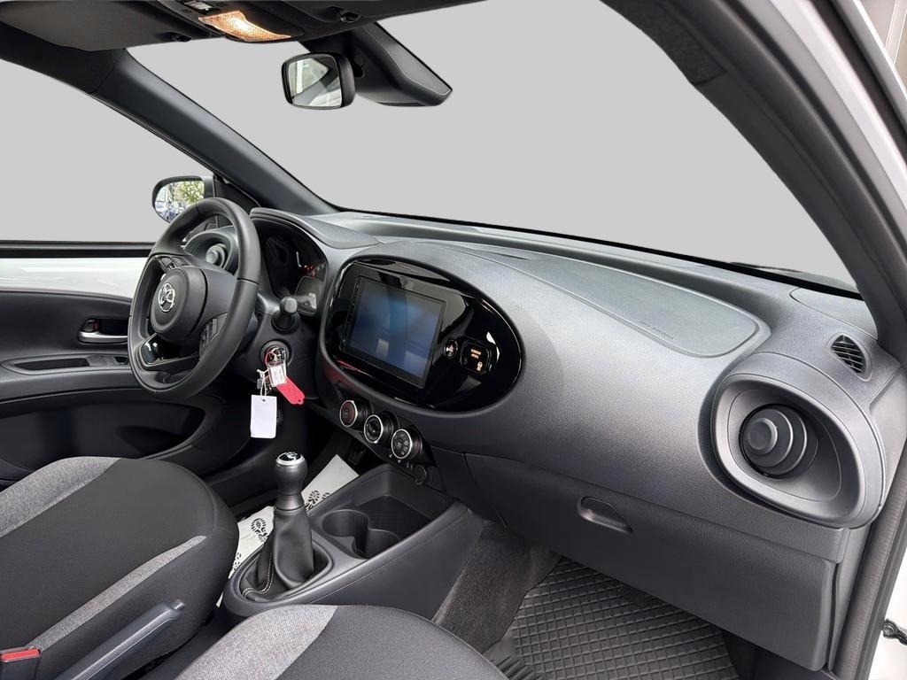 Toyota Aygo X 1.0 VVT-i Play Manuell 2025, bild 7/42