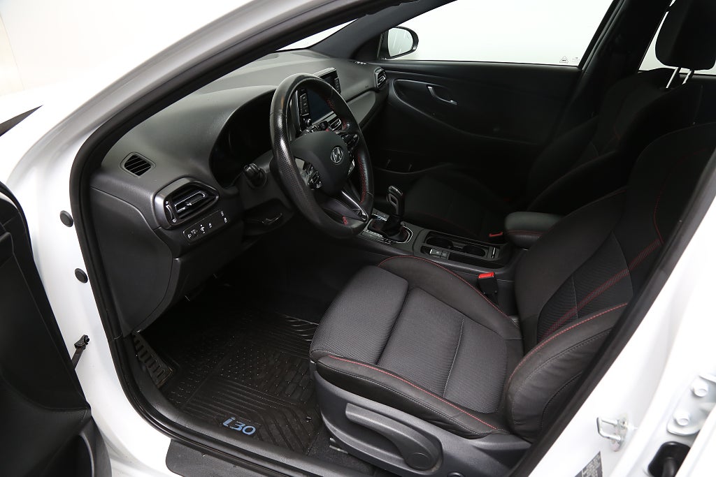 Hyundai i30 1,5 T-GDI MHEV 159hk N-Line Aut Kamera CarPlay Keyless 2021
