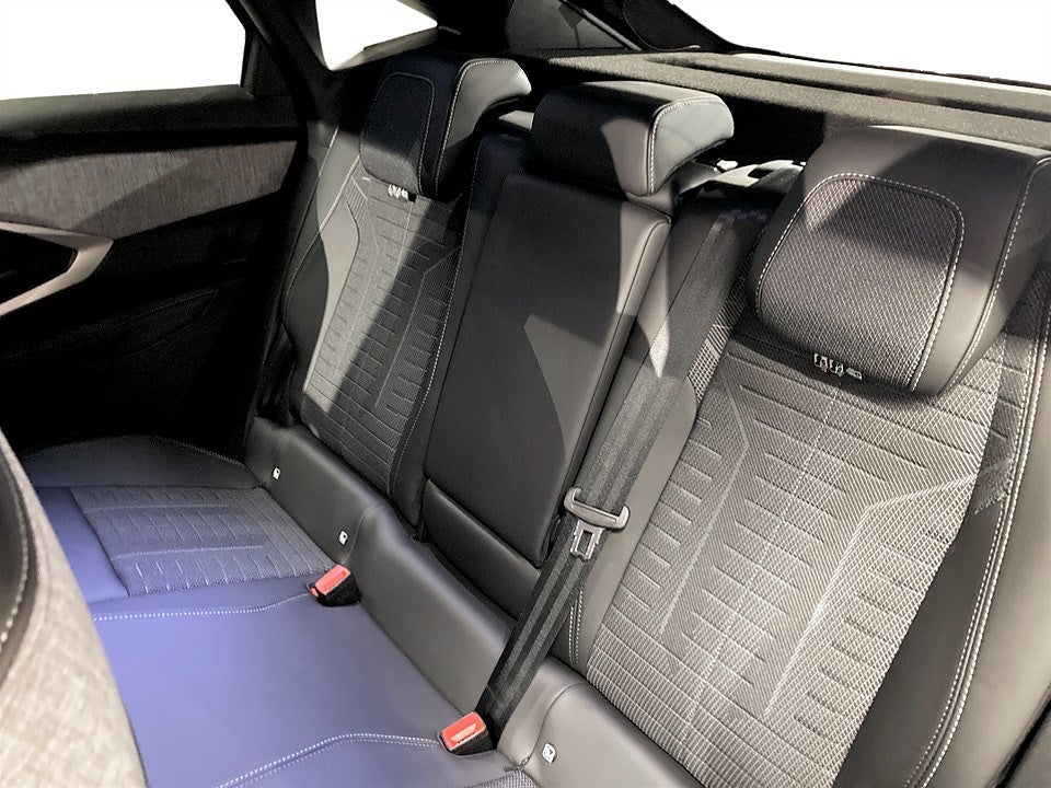 Bild på Peugeot 3008 GT Hybrid 145hk Aut - B-KAMERA, CARPLAY