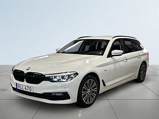 BMW 520d Touring Steptronic Sport line 360°/S&V-Däck/Halvskinn – bild 16