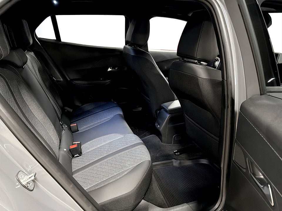 Bild på Peugeot 2008 Allure 1.2 PT 130hk Aut B-KAMERA CARPLAY