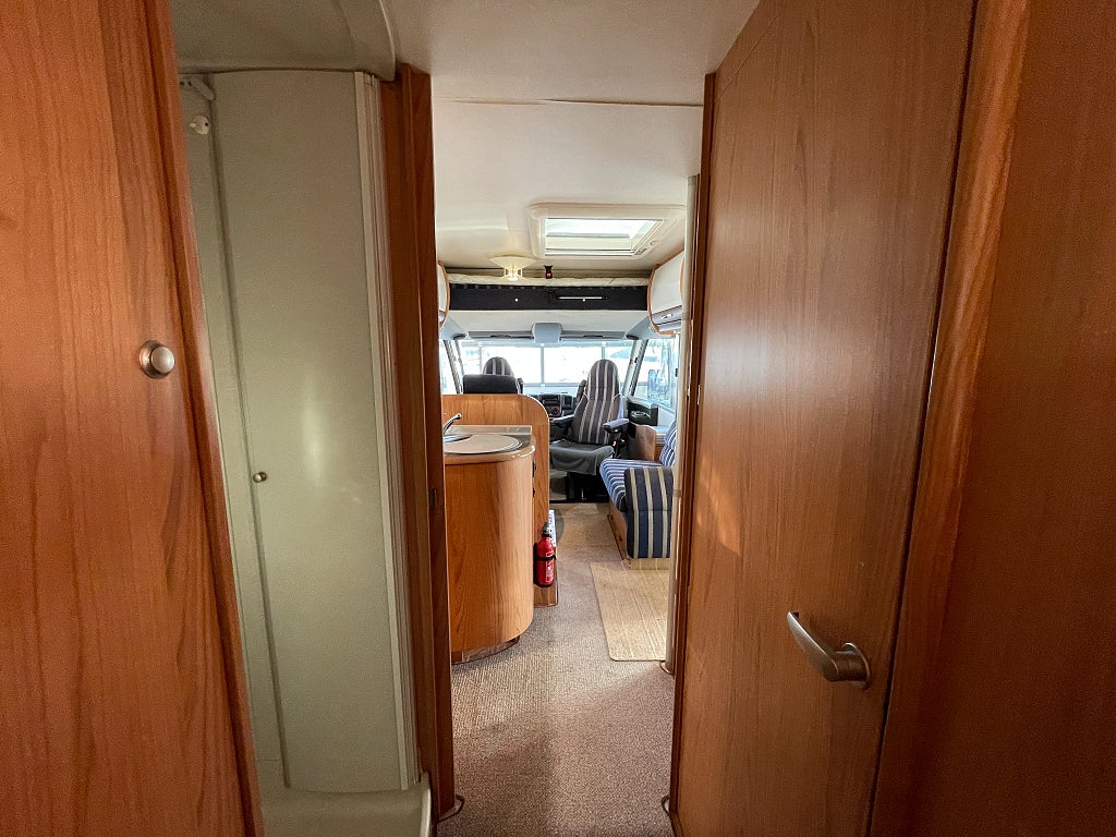 Bürstner Elegance 710 / Kedja / ALDE / AC bodel / Solcell  - Bürstner