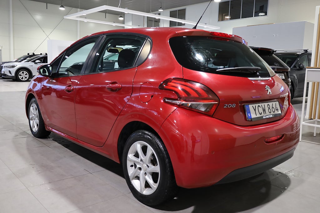 Peugeot 208 1,2 82hk Pure Tech Active 5D PDC Blåtand 2016