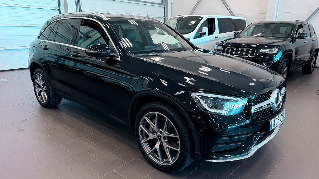 Mercedes-Benz GLC 300 de 4MATIC AMG Värmare Drag GPS Kamera