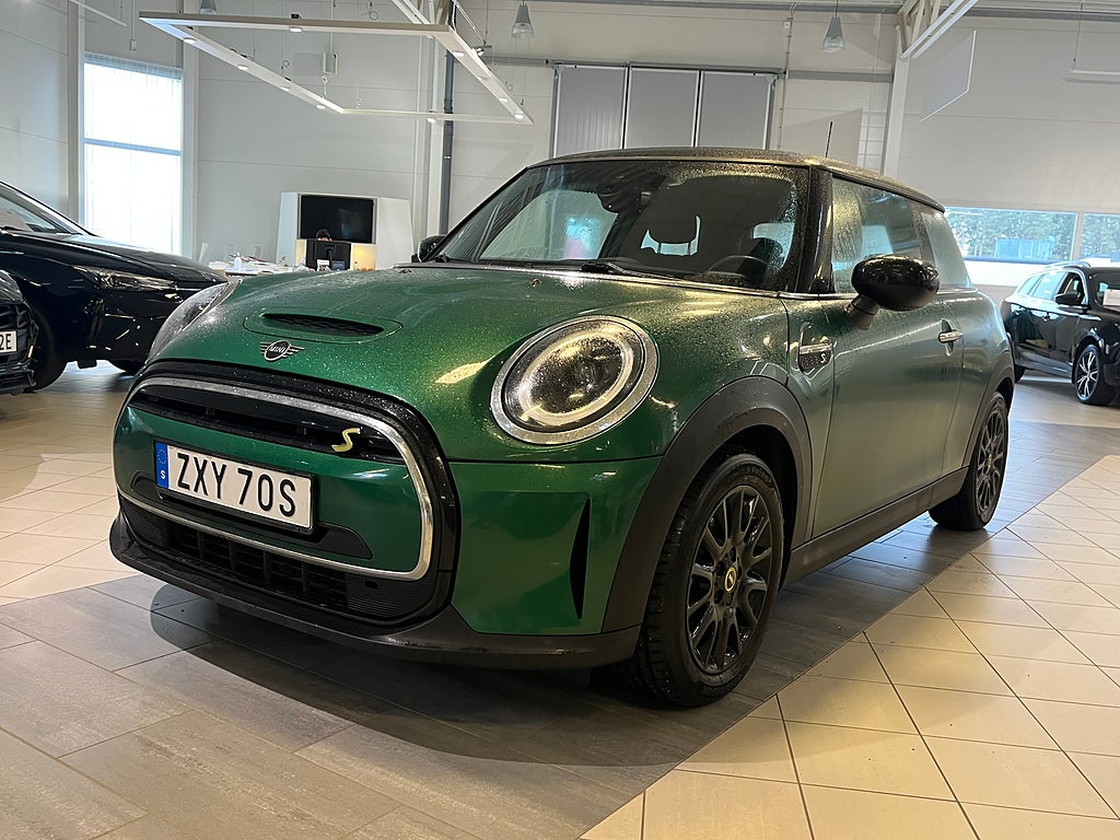 MINI Cooper Ränta 4,95% | SE Essential Navi Farthållare CarPlay PDC LED
