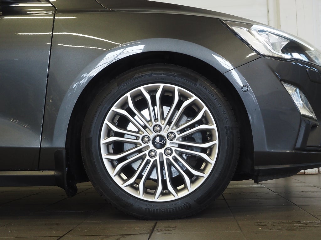 Ford Focus Kombi 1.5 SelectShift Aut Titanium 150hk Kamera 2019