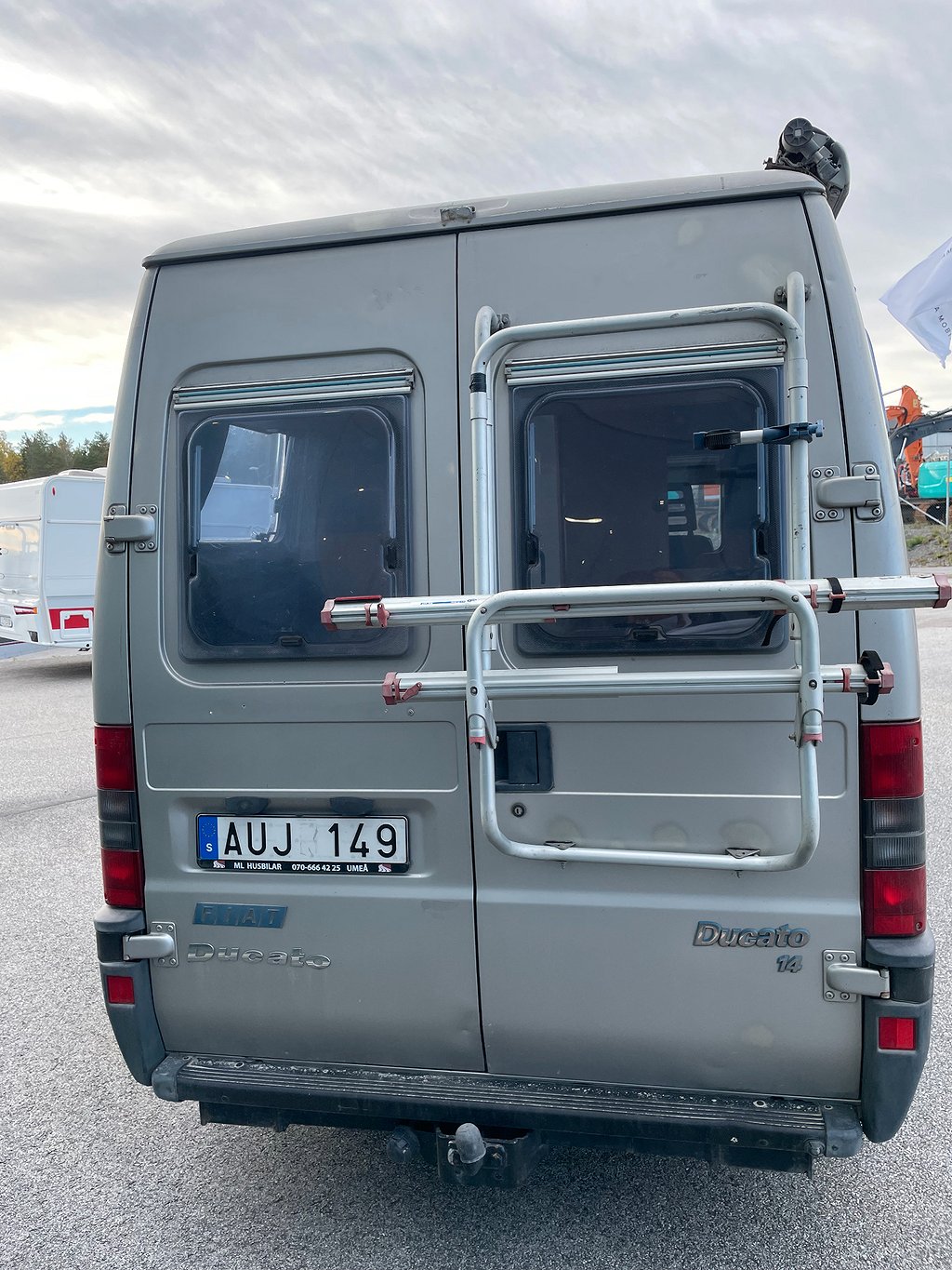 Pössl Duett / B-körkort / Dragkrok / Solcell / Plåtis / Van - Pössl