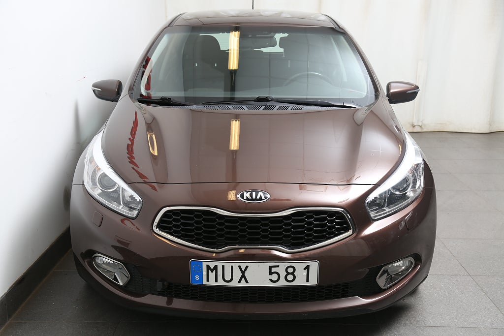 Kia Ceed 1,6 GDI 135hk EX Komfort 5D Motorvärmare 2013