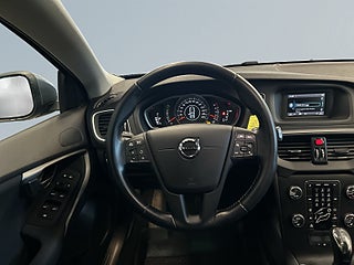 Volvo V40 T2 S&V-hjul/Pvärm/Farthållare/Bluetooth/Sätesvärm F&B