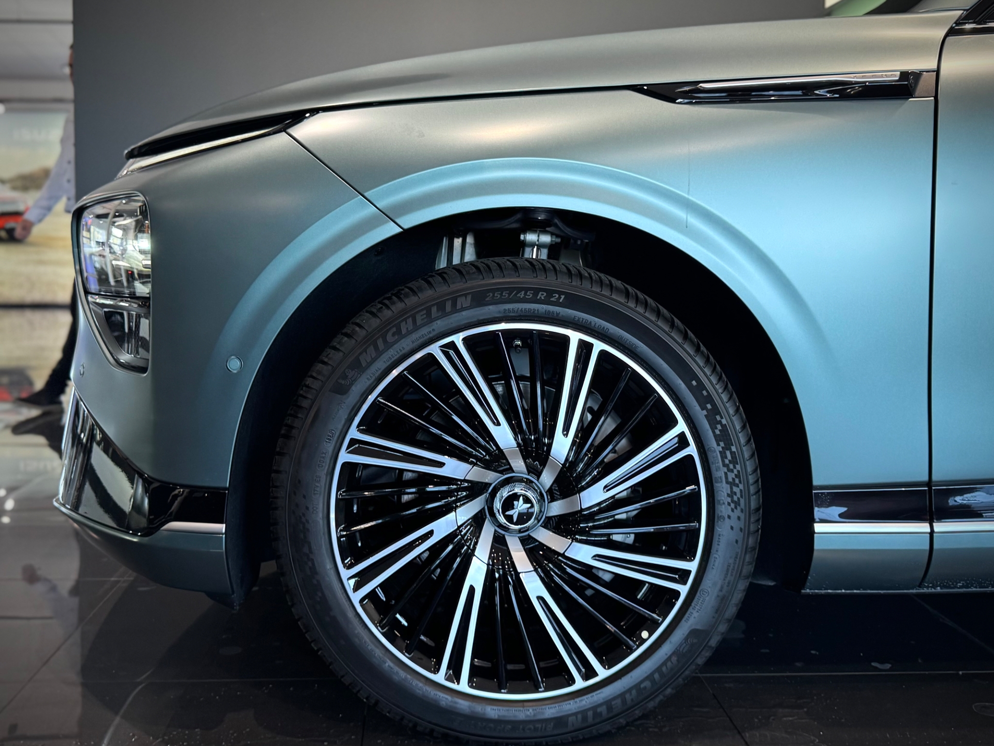 XPENG G9 Nya AWD Performance 2025, photo 6/29