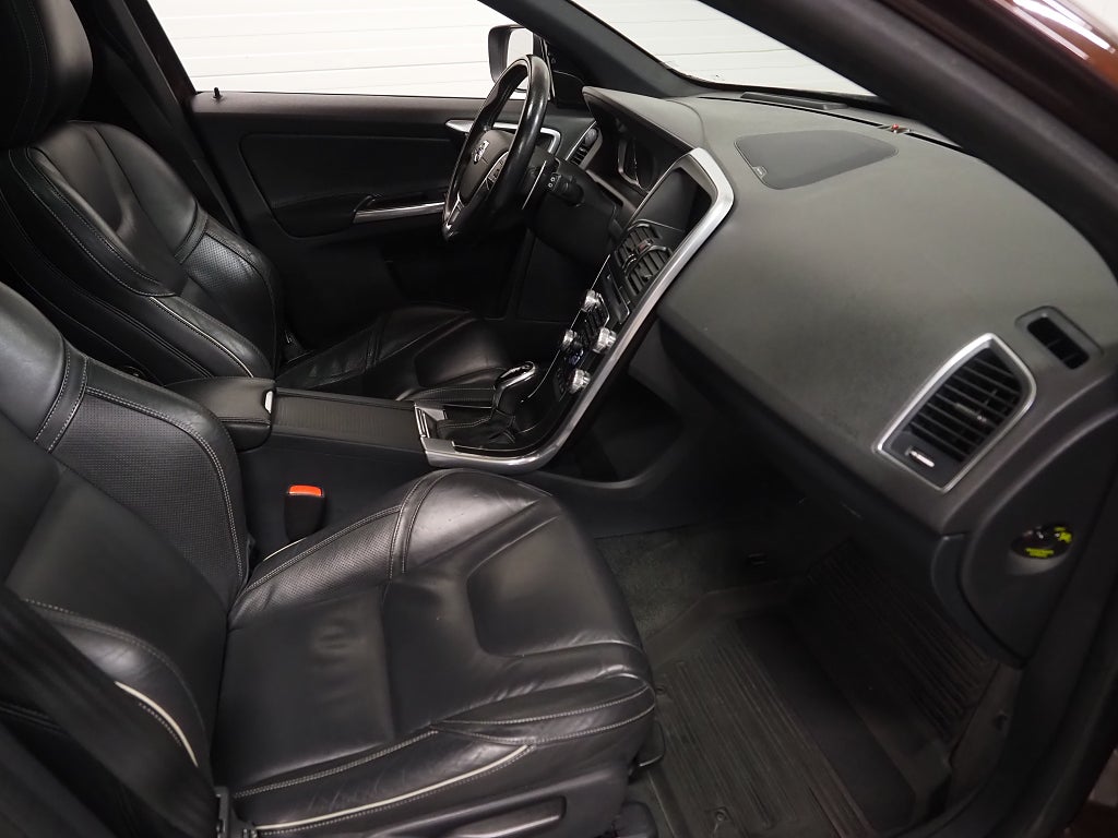 Volvo XC60 Polestar D5 AWD 230hk Black R R-Design Se Utrustning! 2015