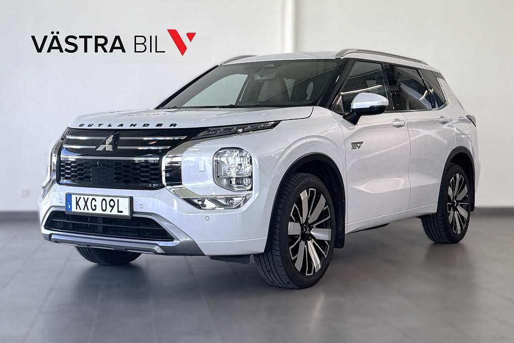 Mitsubishi Outlander PHEV CVT Instyle + Pack Glastak | Massage | Värmare|20"