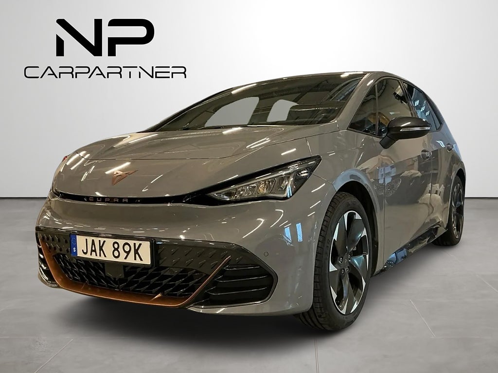 Cupra Born e-boost 58 231hk MOMS CCS CarPlay Rattvärme Keyless