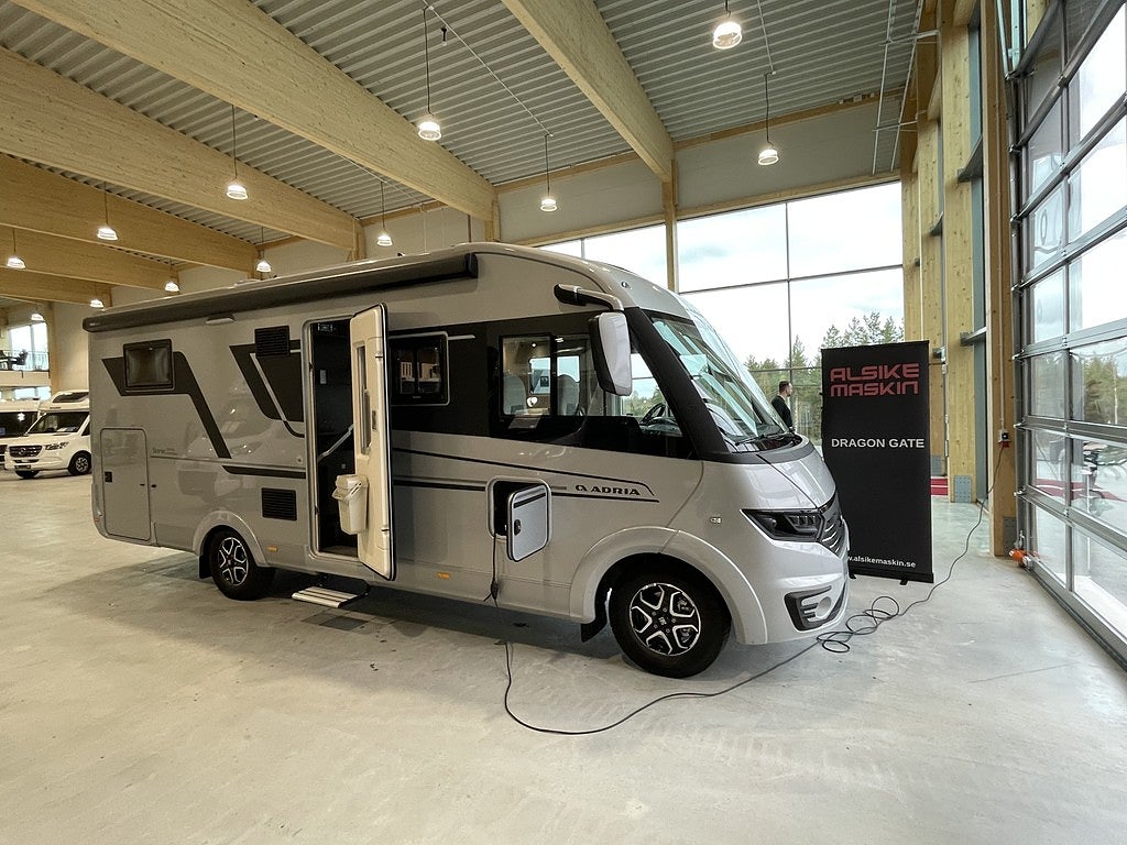 Adria Sonic Supreme 700 DC / ALDE / AC bodel / Solcell / Taksäng / Aut