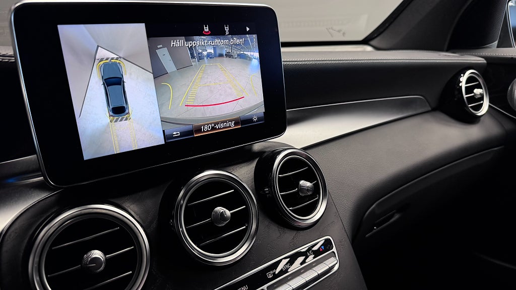 Mercedes-Benz GLC63 2019 - miniatyr 13