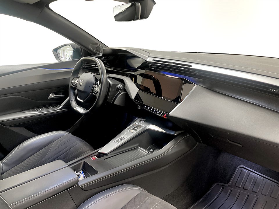 Bild på Peugeot 308 5D GT PHEV 225hk Aut B-KAMERA CARPLAY