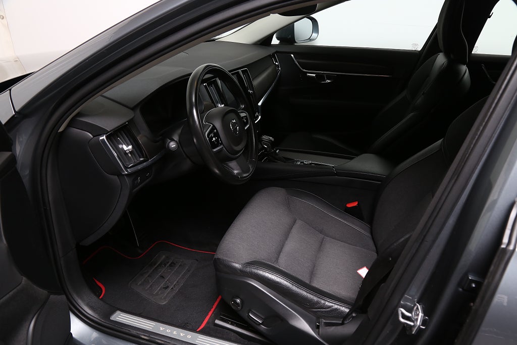 Volvo V90 Cross Country D5 AWD 235hk Adv Edition Aut Navi Kamera VOC D 2019