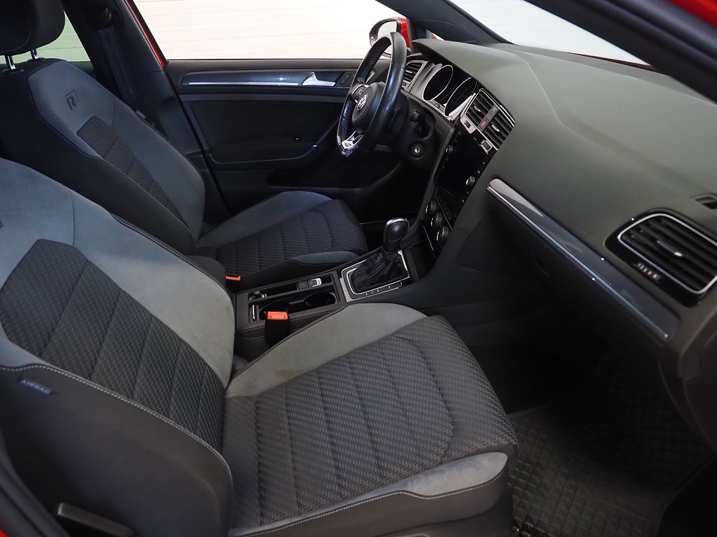 Volkswagen Golf 1.5 TSI 150hk GT R-Line Dragpkt Pluspkt P-Värm Kamera 2020