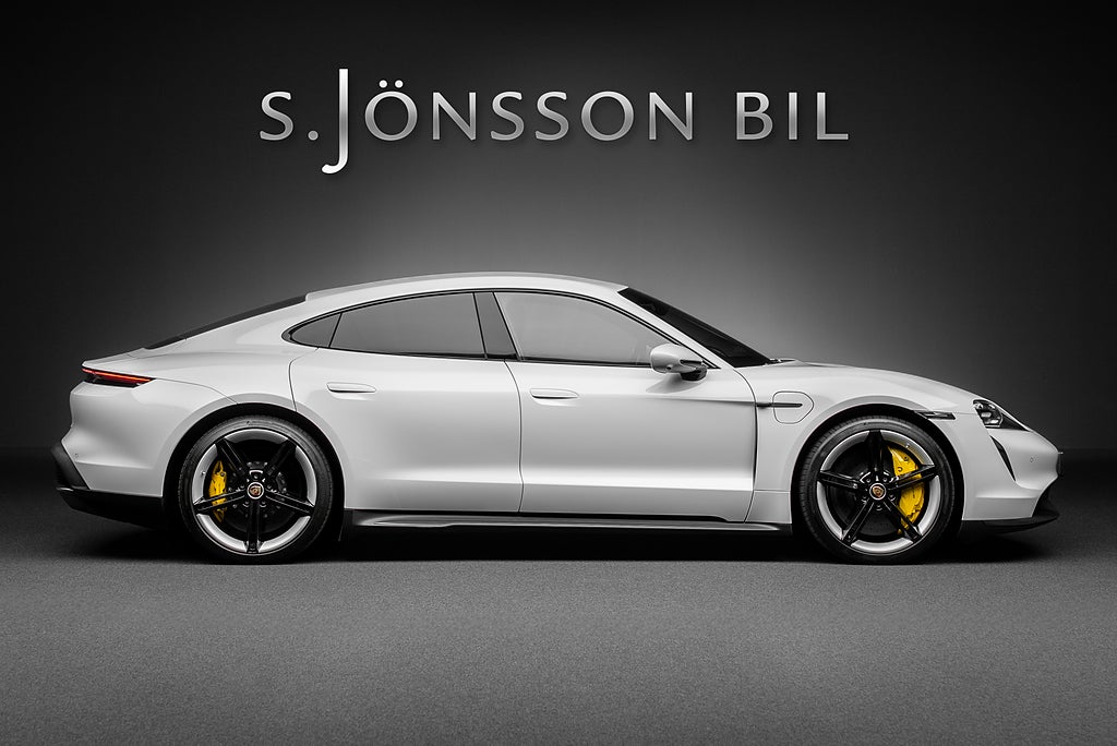Porsche Taycan Turbo S / Bakaxelstyrning / 18-vägs stolar /