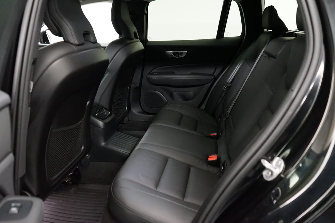 Volvo V60 Plus Dark Nordic 2025, bild 7/10