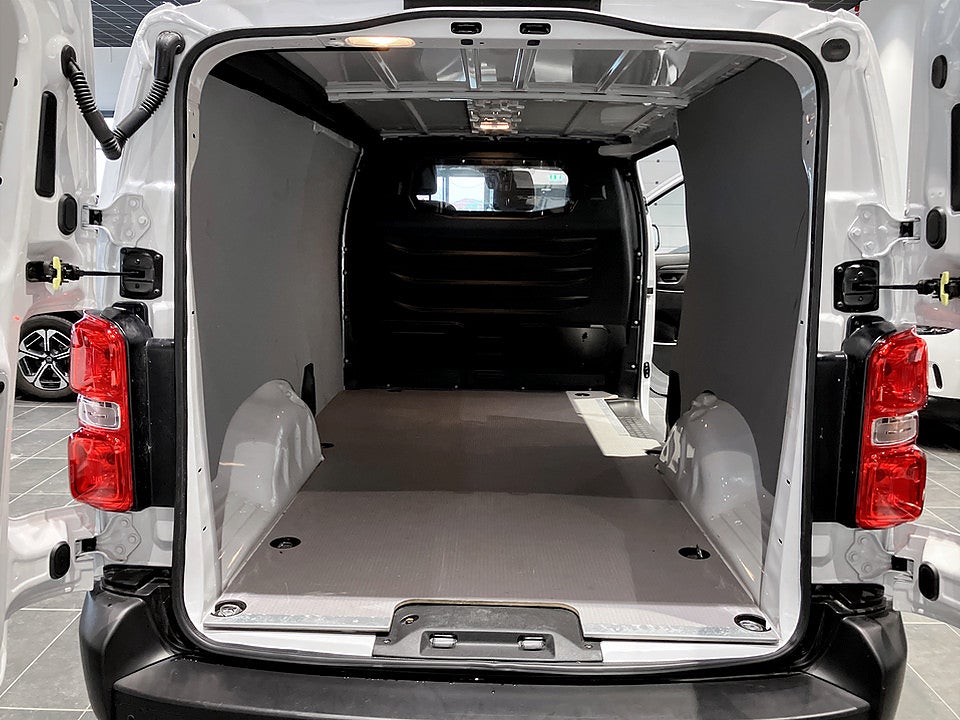 Bild på Citroën Jumpy Pre Bus 2.0 BlueHDi 145hk Aut L3 KAMPANJRÄNTA 3,99%