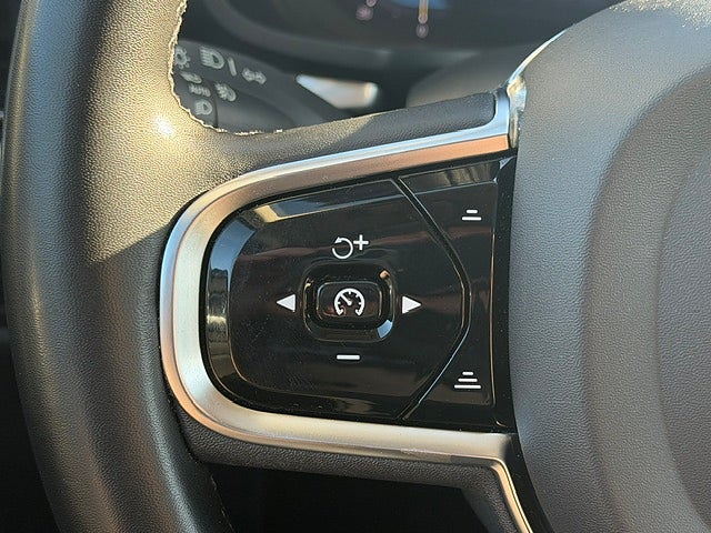 Volvo V60 Cross Country B4 AWD / Inscription / Panorama