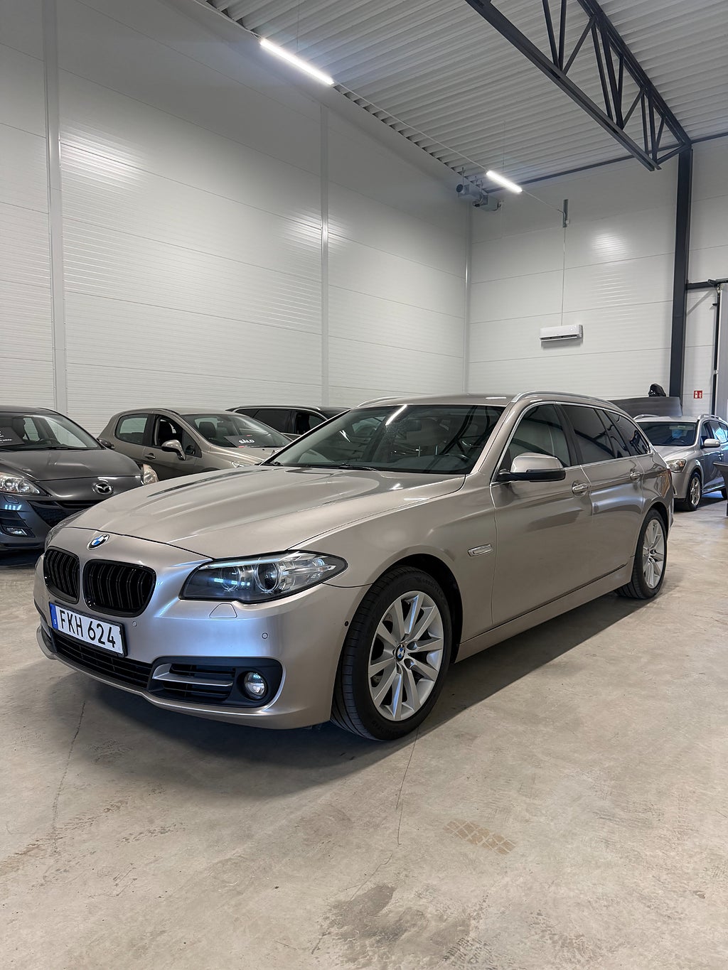 BMW 520d xDrive P-värmare/360kamera/HarmanKardon/Rattvärme/Drag/