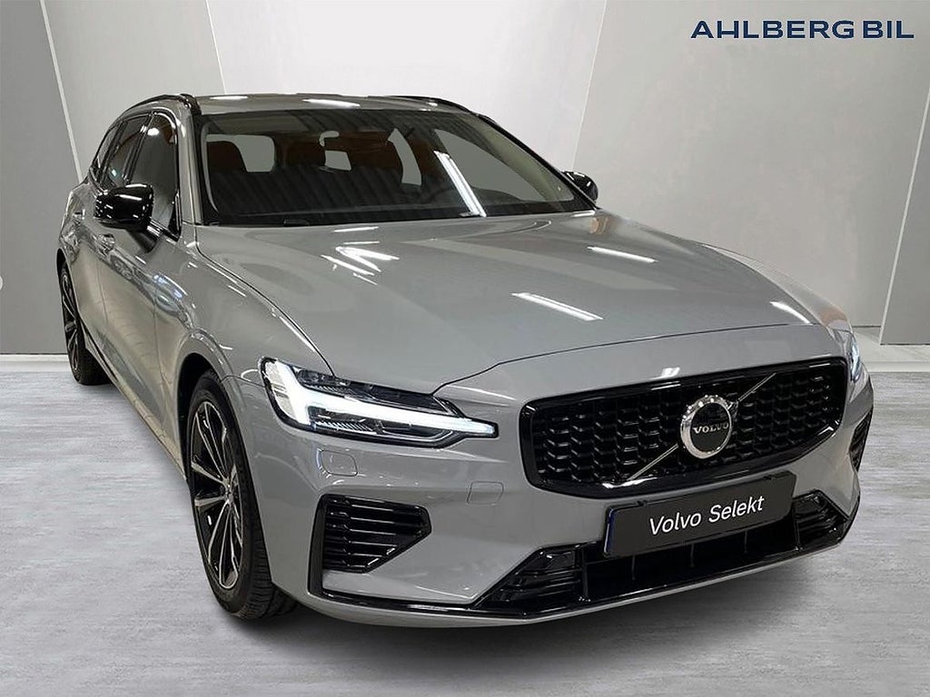 Volvo V60 T6 Plus Dark, Klimatpaket, Förarstol Elmanövrerad, Parkeringskam