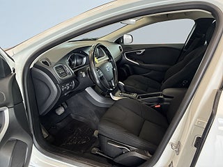 Volvo V40 D2 Powershift Your Kinetic S&V-Hjul/ PVärm/Dvärm/BT – bild 7