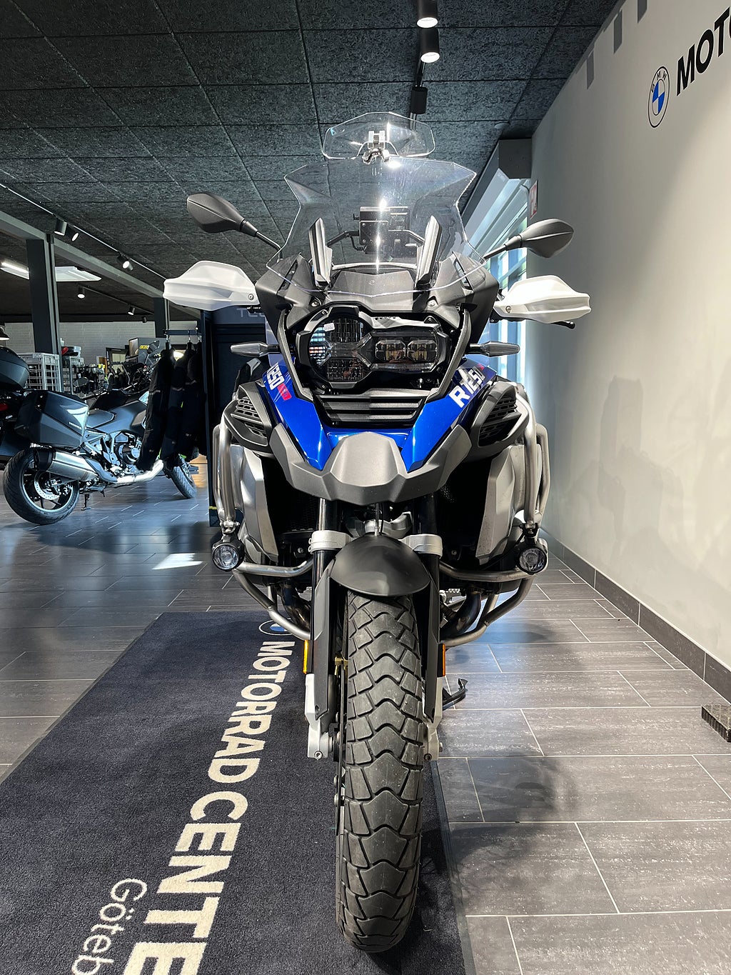 BMW R1250GSA / 3st väskor/Service avt. /Förlängd garanti/3,45% ränta