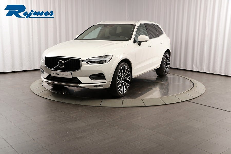 Volvo XC60 T4 Momentum Advanced Edition