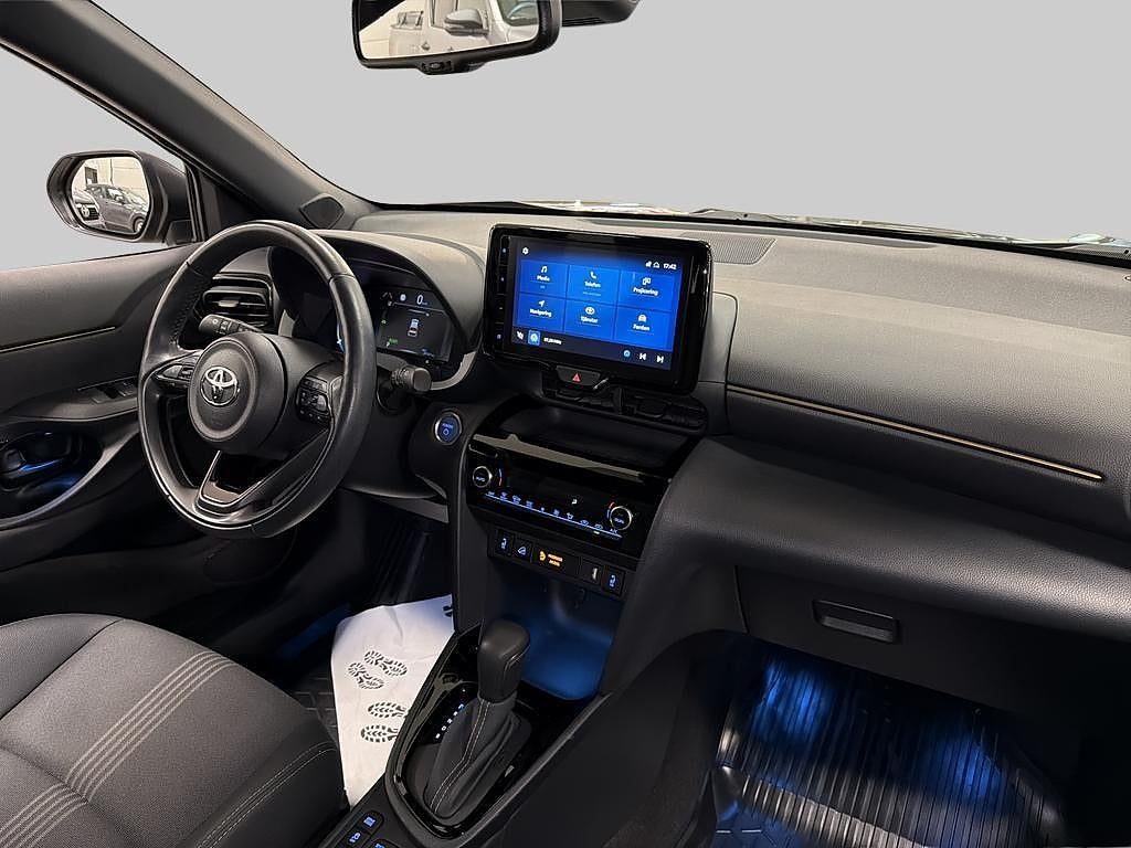 Toyota Yaris Cross 2023 - miniatyr 6