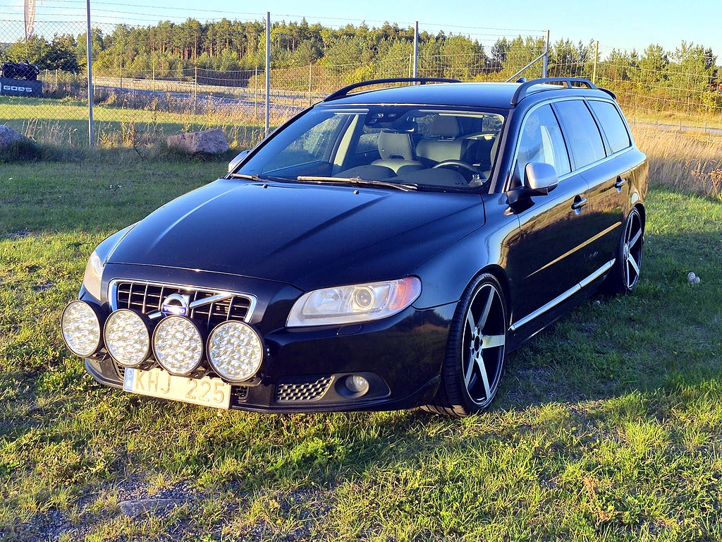 Volvo V70 D3 Geartronic Momentum|NYSERVAD|NY KAMREM|FULLSERVAD
