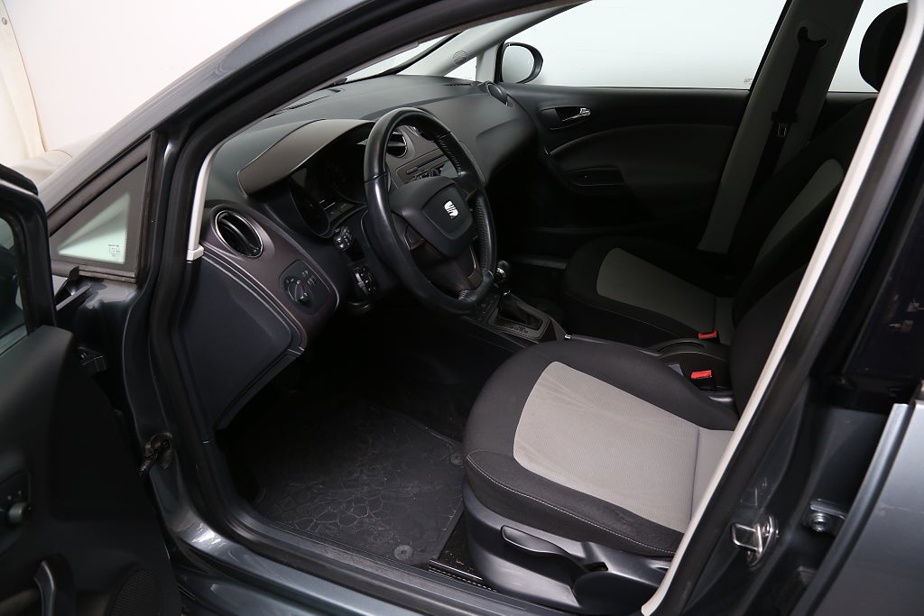 Seat Ibiza 1,2 TSI 105hk Style Aut 5dr P-sensor Motorvärmare Drag 2013