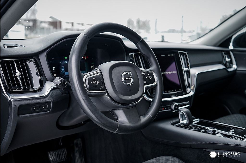 Volvo V60 Recharge T6 AWD 350hk