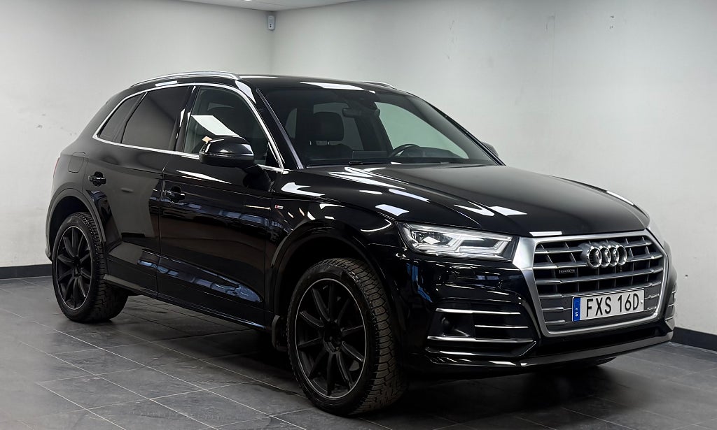 Audi Q5 40 TDI Q S Line *Alpinpkt*Värmare*Cockpit*Matrix*Spec