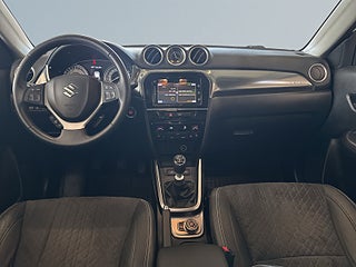 Suzuki Vitara 1.4 Boosterjet AllGrip S&V-hjul/Drag/Mvärm/Kamera/Pano – bild 8