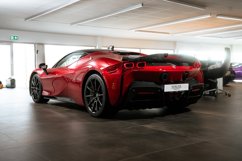 Gallery image 16 of 25