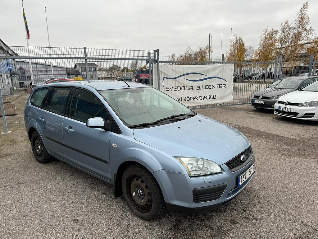 Ford Focus Kombi 1.8 Flexifuel Nybesiktad Nyservad Drag