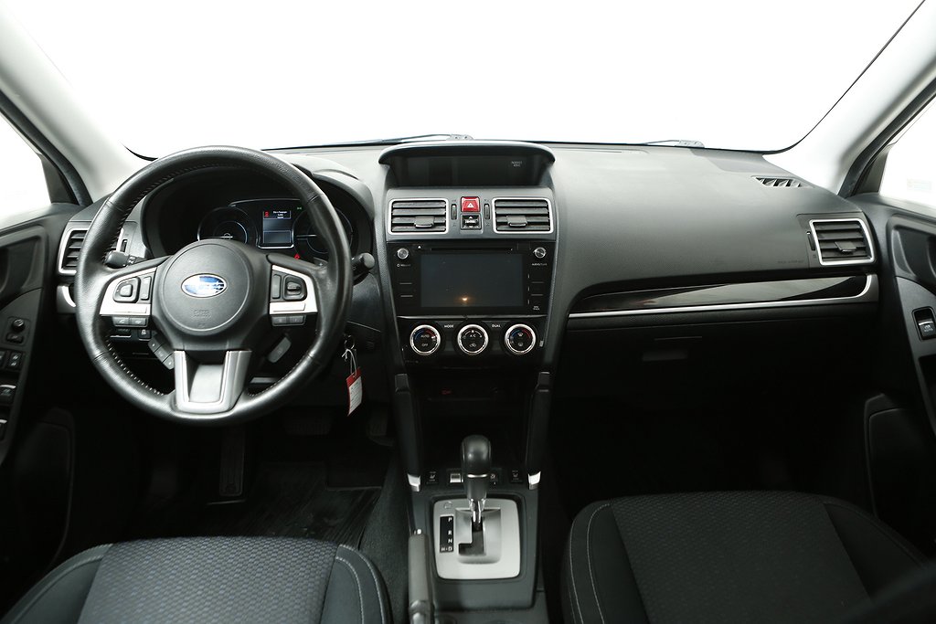 Subaru Forester 2,0i 150hk AWD Aut 1ägare Dragkrok 2016