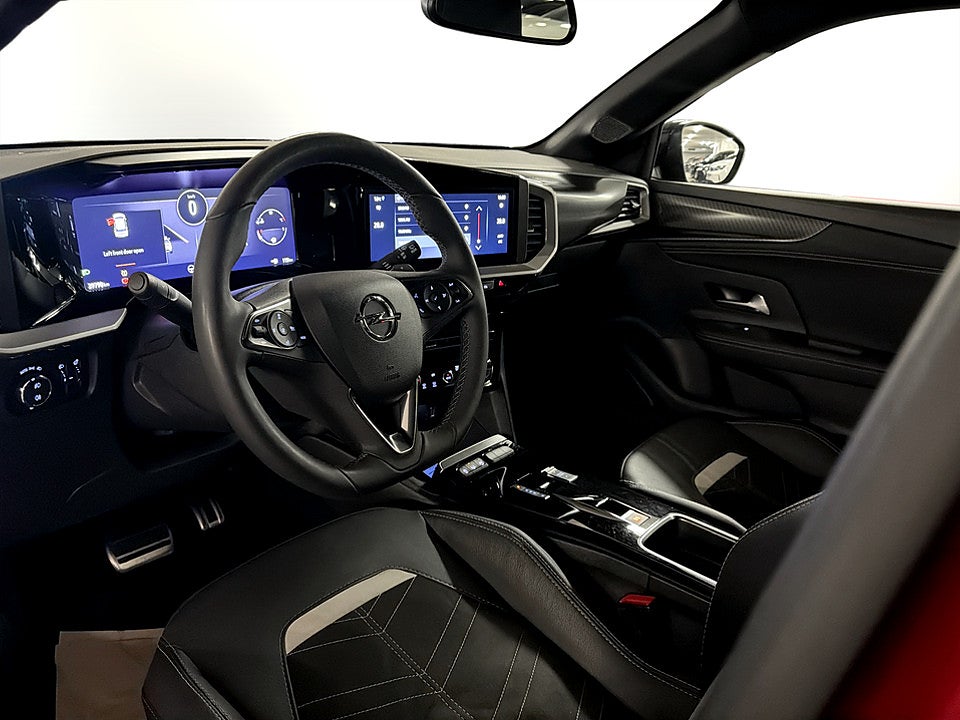 Bild på Opel Mokka Ultimate 1.2 PT 130hk Aut B-KAMERA CARPLAY